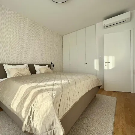 Klingerka Brand New 1-bedroom Free Parking *